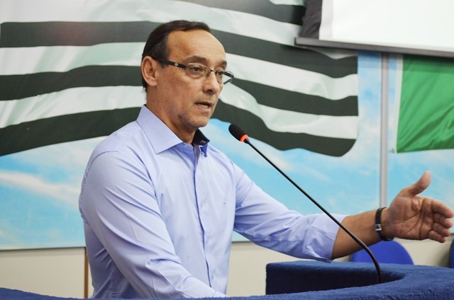 2018928_FOTO - Nenê Réstio quer municipalização do Ensino Fundamental II